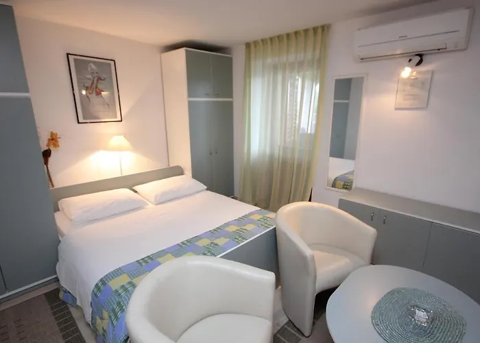 With Parking Space - 2476 Vis