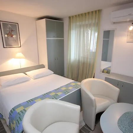 With Parking Space - 2476 Vis